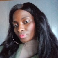 sexy-juicy webcam model