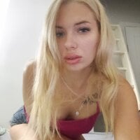 Blond9888 webcam model