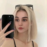 dream_gir1 webcam