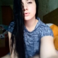 NikoletteBond's Offline Chat Room