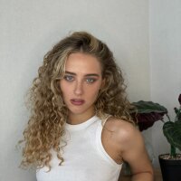 MaabelDavis Cam Model Profile | Stripchat