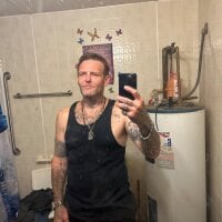 Pussykrusher2026's Offline Chat Room