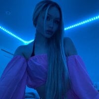 EasterEliot অফলাইন চ্যাট রুম