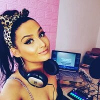 chloe_milaa's Offline Chat Room