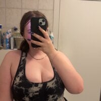YoungNele18 webcam model