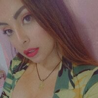 MiaStarts webcam model