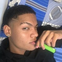 isaac_master77 webcam model