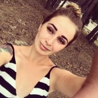 FabulousMolly's Offline Chat Room