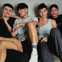 pelusos_mens model avatar
