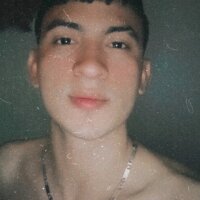 Taylor_hunter's Offline Chat Room