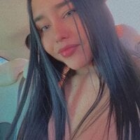 Nayeli-19 webcam model