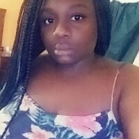 lailakisses' Offline Chat Room