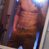 Parejajoven30@xh's Offline Chat Room