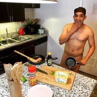 hanssexyman Adlı Modelin Çevrimdışı Sohbet Odası