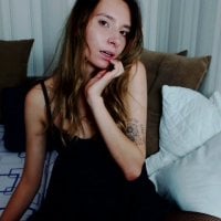 valeryxxxes' Offline Chat Room