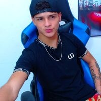 WinningsexReloaded's Offline Chat Room