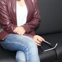 Angie_Rollin's Offline Chat Room