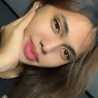 Yumioncumm69 webcam