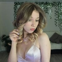 viviaaany's Avatar Pic