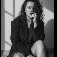 ASTRIDCHAT webcam model