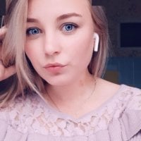 AmiliaMay offline chatrum