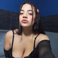 IsaGonsalez202's Offline Chat Room