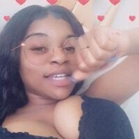 BlackHoneyDriper's Offline Chat Room