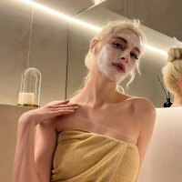eeeva_moon