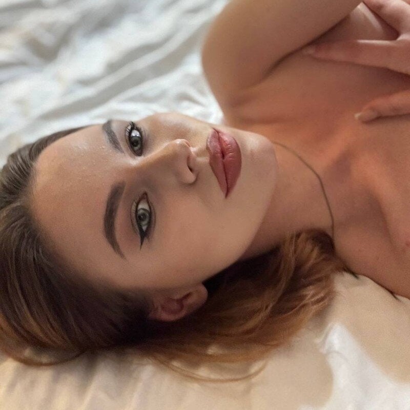 exposed_lizzy