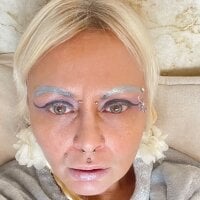 Gardener_of_Illusions webcam model