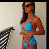 busty-milf-harper's Avatar Pic