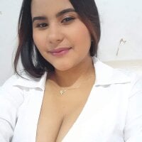 rosarioxxxhot's Offline Chat Room