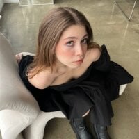 Tiffany_Royal's Profile Pic