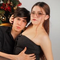 Daphne_And_Roger webcam