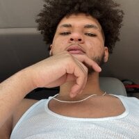 Lightskincock23@xh webcam