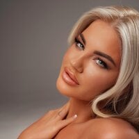 Nia_Blondie_XLive Webcam