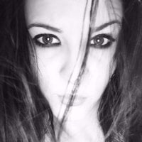 superbitchmel's Offline Chat Room