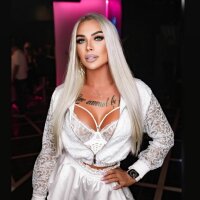 Sweety__bunny's Offline Chat Room