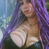 slave-trixy69's Offline Chat Room