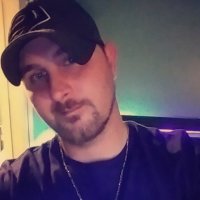 johnsanders0923's Offline Chat Room