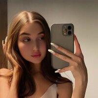 MaddyBarbie fully nude on webcam for live porn video chat