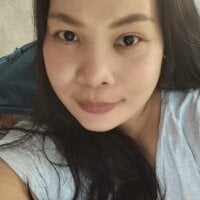 shyhotpinay_32 webcam model