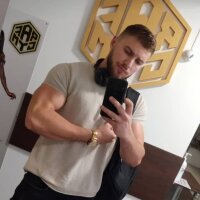 AlbertoMateo1's Offline Chat Room