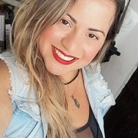 Romina_Lopez's Offline Chat Room