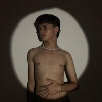 Aaron_Skinny
