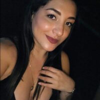 madamebrenda95's Offline Chat Room