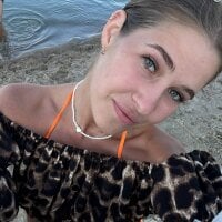 Jennifer_Wadee
