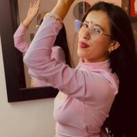 aarohi_garimai webcam