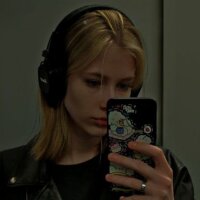 ErlineBelow's Offline Chat Room