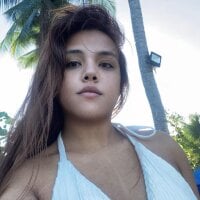 Saphira_Luxx webcam
